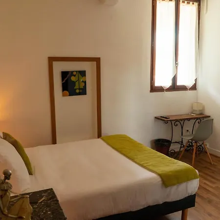 Otel Croix Baragnon 2*