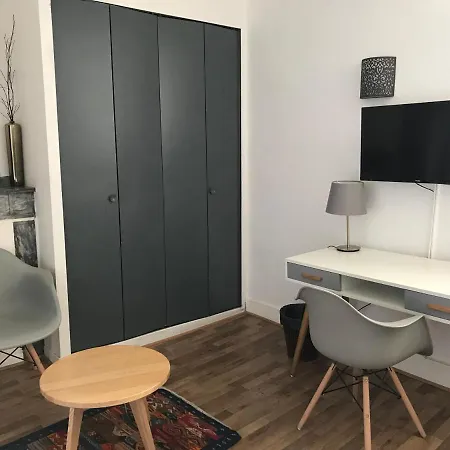 Ξενοδοχείο Croix Baragnon 2*